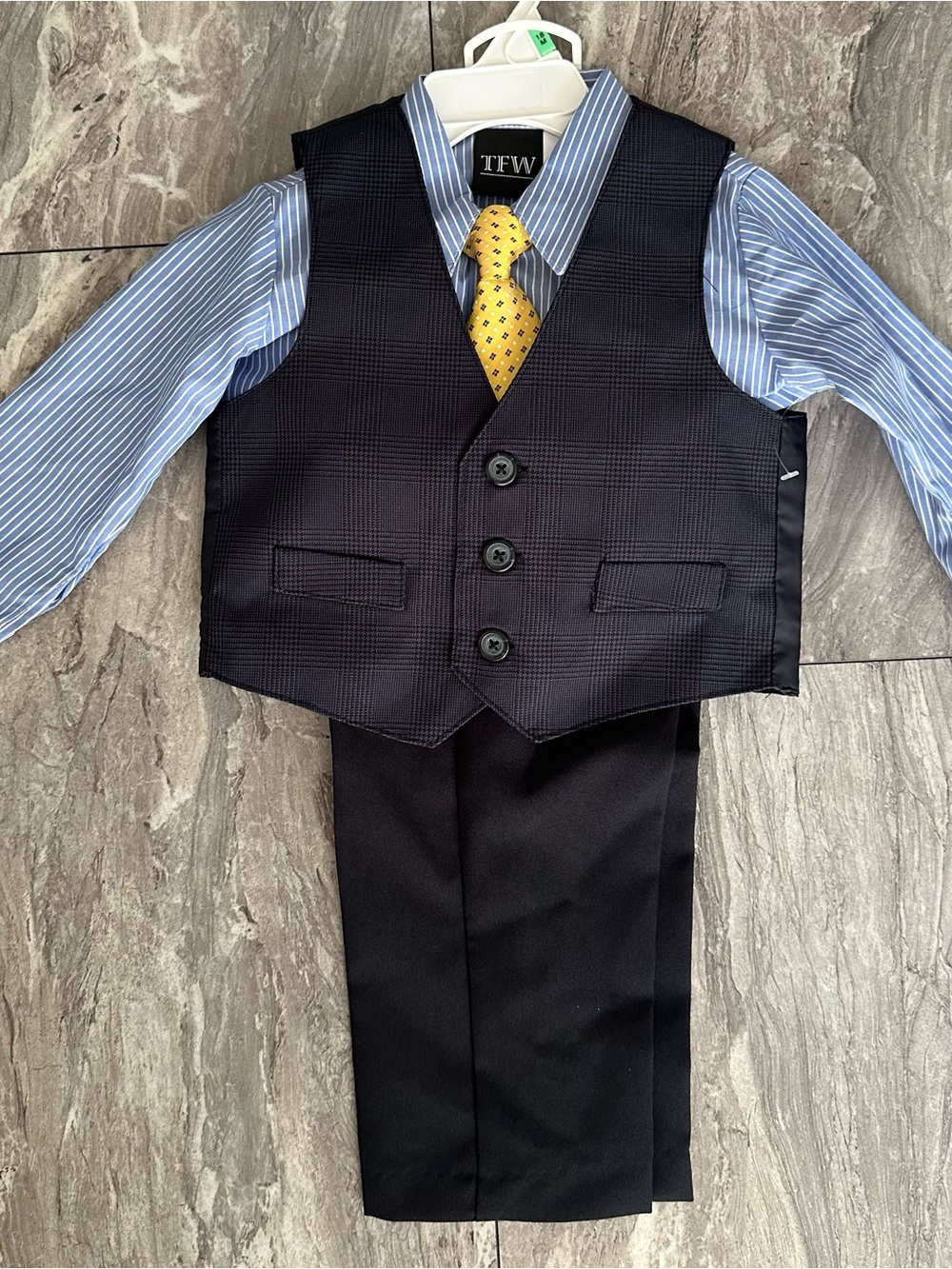 TFW Baby Boys 18M 4 Piece Dress Suit Set Vest Shirt Pants Tie Plaid NWT